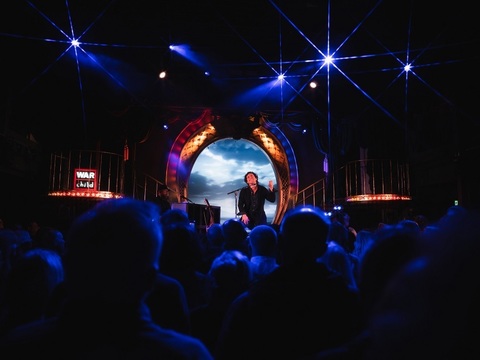 Oasis, Arctic Monkeys, Pulp, între artiştii britanici care s-au mobilizat pentru copiii afectaţi de război