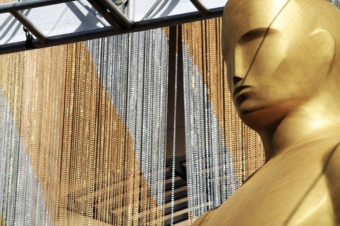 LIVE Premiile Oscar - Sean Penn şi Amy Madigan, cei mai buni actori în roluri secundare/ Eveniment rar la gală: doi câştigători la o categorie/ Producătoarea Natalie Musteaţă, de origine română, a ridicat o statuetă/ VIDEO