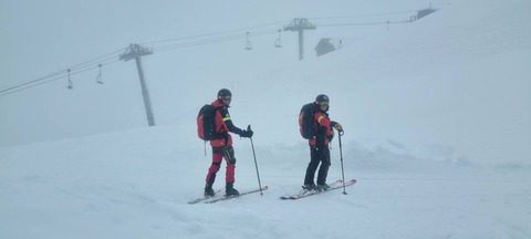 Salvamontiştii recomandă evitarea călătoriilor pe Valea Prahovei - alvamont Sinaia: Zăpada e grea, mersul pe jos e anenvoios şi neplăcut în condiţiile actuale