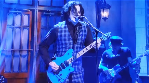 Jack White a lansat două single-uri, „G.O.D. and the Broken Ribs” şi „Derecho Demonico”, înainte de a apărea la Saturday Night Live - VIDEO