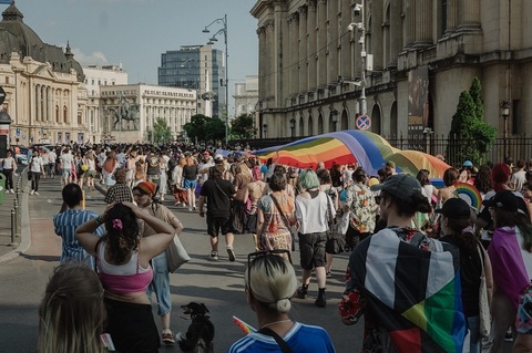 Marşul Bucharest PRIDE 2026 va avea loc în 13 iunie - COJO, Flamenco Queer şi Pakita - vedeta RuPaul's Drag Race Spania, pe scena din Parcul Izvor
