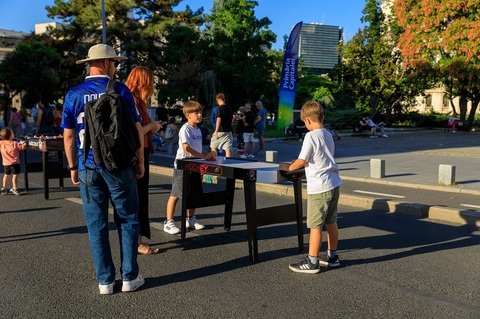 Calea Victoriei, loc de întâlnire şi experienţe urbane la „Străzi Deschise - Bucureşti, Promenadă urbană”