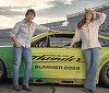 Tom Cruise anunţă continuarea filmului „Days of Thunder” cu Anne Hathaway