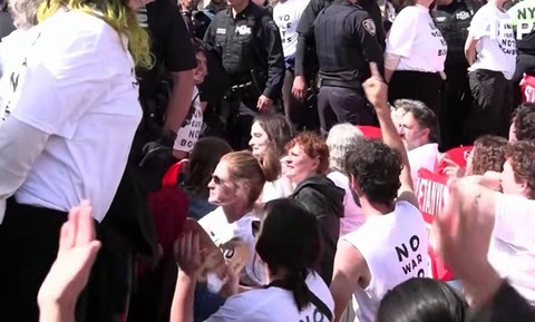 Susan Sarandon a fost arestată la New York în timpul unei manifestaţii împotriva lui Benjamin Netanyahu/ VIDEO