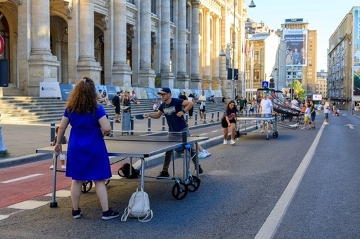 „Străzi Deschise” - Piaţa Revoluţiei devine muzeu în aer liber/ Ana Maria Brânză se întâlneşte cu publicul la o dezbatere despre sport
