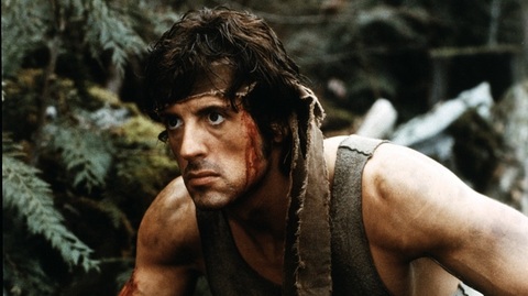 Sylvester Stallone afirmă că a suferit de bulimie în timpul filmărilor la filmele din seria „Rocky” şi că a folosit steroizi