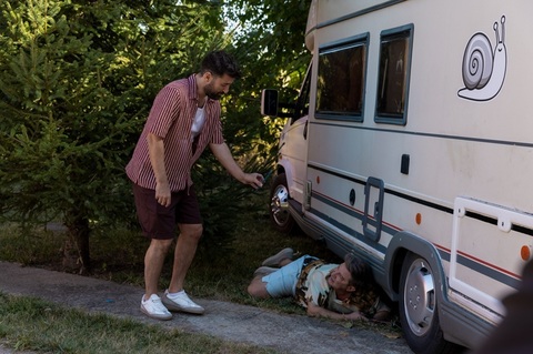 Trailerul filmului „Vacanţă All Inclusive”, cu Smiley şi Pavel Bartoş, lansat/ VIDEO