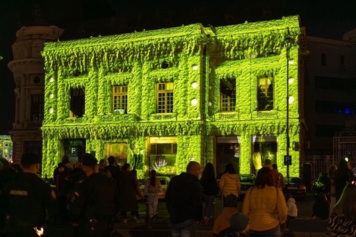 Ce va vedea publicul la Spotlight în acest weekend - 19 instalaţii şi spectacole de video mapping pe Calea Victoriei