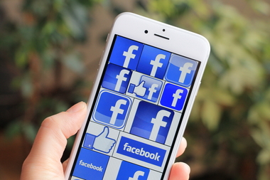 STUDIU: Reţeaua Facebook şi cocaina generează un nivel similar de dependenţă