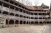 Bastionul Ţesătorilor din Braşov, aflat în stare avansată de degradare, va fi supus unor reparaţii de urgenţă