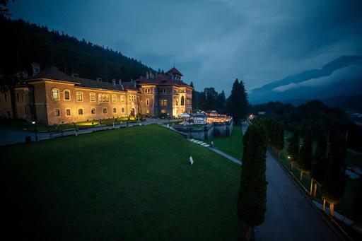 Castelul "Nababului" Grigore Cantacuzino din Buşteni, o reşedinţă boierească transformată în sanatoriu şi devenită cămin al artelor 