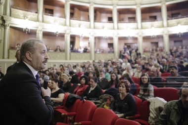 Vicepremierul Dâncu a ascultat doleanţele protestatarilor de la ONB şi a anunţat trimiterea Corpului de control al guvernului - FOTO, VIDEO