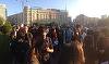 Miting pentru susţinerea lui Vlad Alexandrescu, ministrul demisionar de la Cultură: "Respect Vlad/ Ruşine plagiatorilor/ Cioloş, ai ales greşit”. Cioloş s-a întâlnit cu protestatarii în Piaţa Victoriei - UPDATE