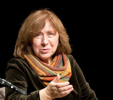 Un volum cu mărturii din cel de-Al Doilea Război Mondial, semnat de Svetlana Aleksievici, a apărut la Editura Litera