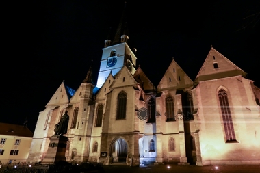 Roşia Montană, Frontierele Imperiului Roman, Ansamblul de la Târgu Jiu şi Centrul istoric al Sibiului, proiectele României pentru patrimoniul UNESCO