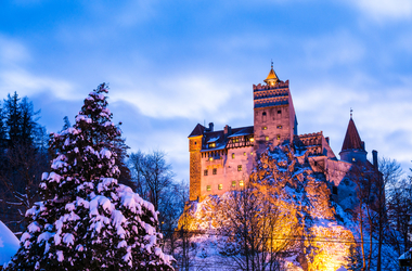 Castelul Bran poate fi vizitat gratuit de Noaptea Muzeelor; turiştii vor avea parte de un tur special şi muzică de cameră