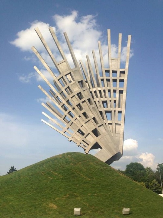 Monumentul Aripi (Foto: Patricia Marinescu - News.ro)