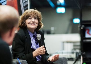 Bookfest 2016 - Ana Blandiana: Cred că poezia e ceva straniu, ce nu aparţine celui care o scrie