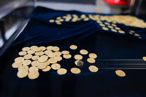 Table din bronz inscripţionate cu pedepsele în cazul fraudării votului în vremea împăratului Marcus Aurelius, repatriate şi expuse la MNIR