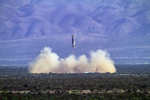 Compania Blue Origin a reuşit o nouă aterizare controlată la punct fix a rachetei sale reutilizabile