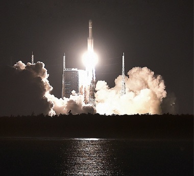 China a lansat cu succes un nou tip de rachetă spaţială, Long March-7