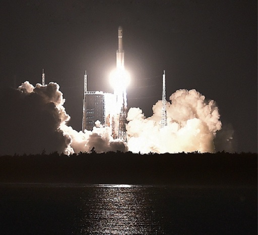 China a lansat cu succes un nou tip de rachetă spaţială, Long March-7