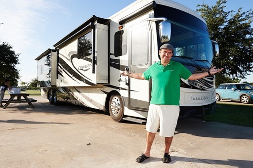Emisiunea ”Regele cofetarilor îşi ia vacanţă” are premiera, miercuri, pe TLC