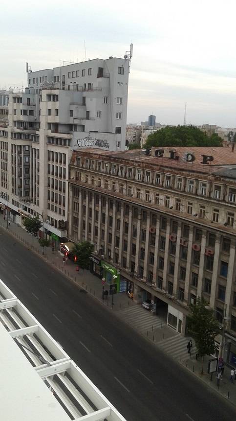Bulevardul Magheru, văzut de pe acoperiş (Foto: Aura Clara Marinescu)