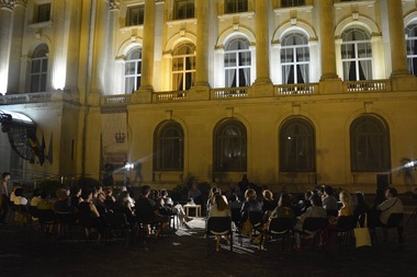 Dezbatere nocturnă la MNAR: De la muzeul-conservă la muzeul-eveniment, ca spaţiu al conexiunii sociale