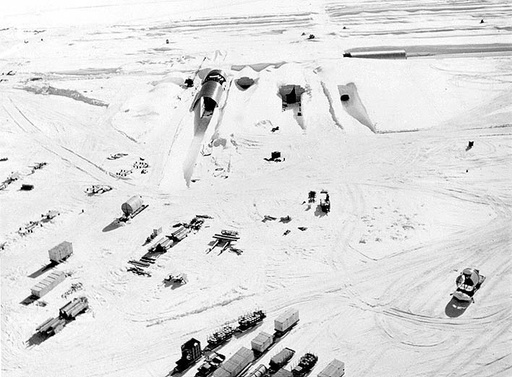 Încălzirea globală ar putea elibera deşeurile radioactive americane din era Războiului Rece depozitate în calota glaciară a Groenlandei