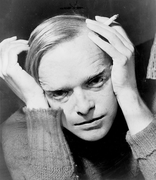Cenuşa lui Truman Capote va fi scoasă la licitaţie pentru 4.000 de dolari