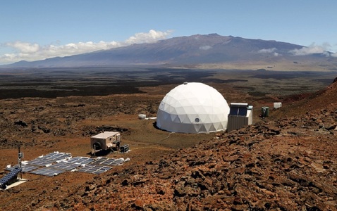 Simularea vieţii pe Marte: 6 voluntari ai NASA au ieşit din izolare, duminică, după un an petrecut sub un dom, în Hawaii