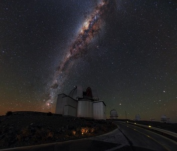 Un radiotelescop a captat semnalul unei posibile activităţi extraterestre - studiu