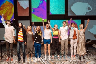 Spectacolul de teatru ”Bucureşti. Instalaţie Umană” va avea premiera pe 17 septembrie, la Arcub Gabroveni