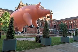 Victoria and Albert Museum din Londra organizează o expoziţie dedicată formaţiei Pink Floyd