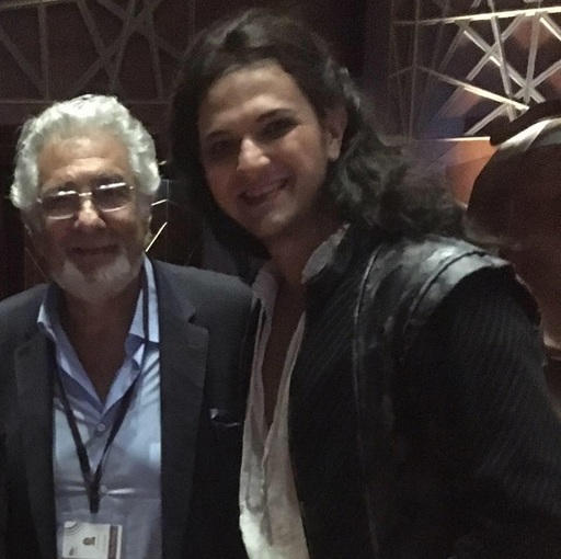 Tenorul Bogdan Mihai va interpreta rolul Contele Almaviva în ”Bărbierul din Sevilla” la Opera din Dubai: Placido Domingo m-a felicitat