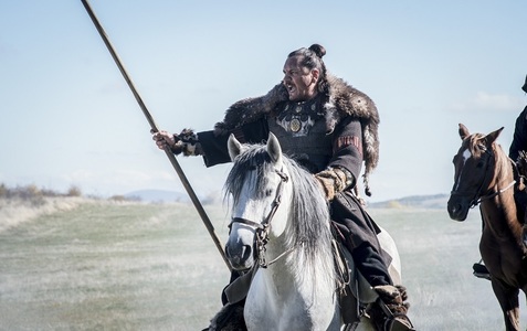 Docu-drama ”Vremea barbarilor”, produsă de History, cu actorul român Emil Hoştină în distribuţie, va avea premiera duminică, 4 septembrie