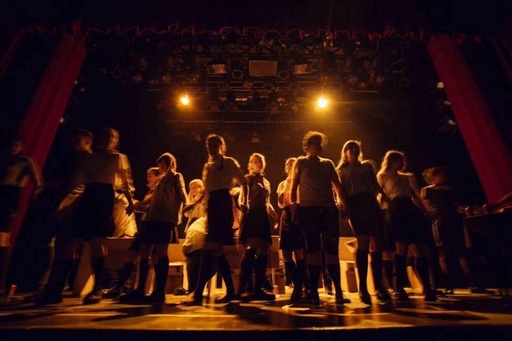 Teatrul Excelsior îşi începe stagiunea duminică, cu spectacolul ”iHamlet”, nerecomandat persoanelor cu vârste sub 16 ani