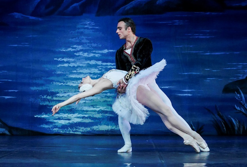 “Lacul lebedelor” va fi pus în scenă la TNB de compania de balet ”Andrei Batalov” din Sankt Petersburg