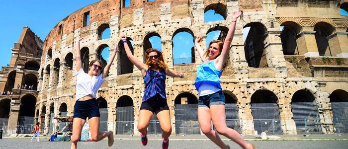 Italia acordă bonusuri cultural-artistice în valoare de 500 de euro tinerilor care împlinesc vârsta de 18 ani în 2016