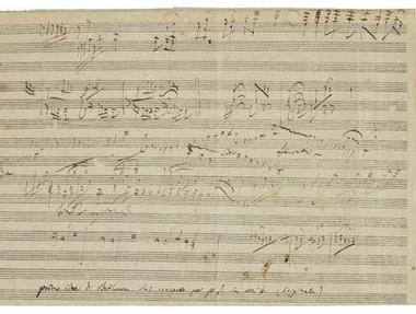 O schiţă a unei partituri compuse de Beethoven, estimată între 176.000 şi 234.000 de euro, scoasă la licitaţie