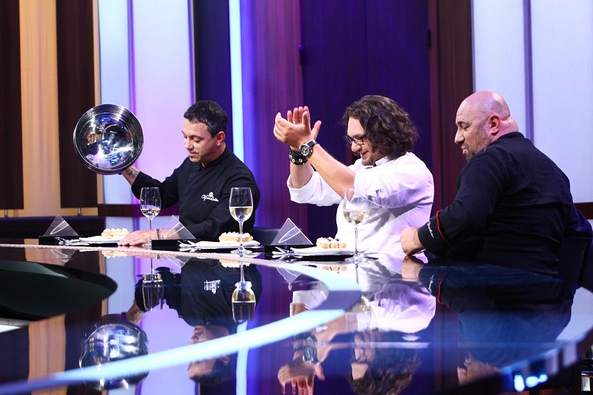 Emisiunea ”Chefi la cuţite”, difuzată de Antena 1, a fost lider de piaţă pe toate categoriile de public, marţi seară