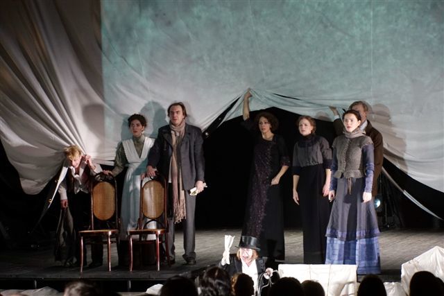 Spectacolul Teatrului Maly Drama din Sankt Peterburg, ”Livada de vişini” în regia lui Lev Dodin, va închide FNT 