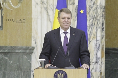 Membri CA ale SRR şi SRTv şi organizaţii media i-au cerut lui Iohannis să retrimită în Parlament şi la Curtea Constituţională legea eliminării taxei radio-TV