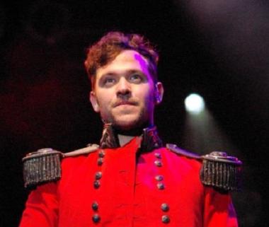 Portrete ale unor celebrităţi precum Will Young şi Ben Whishaw, într-o expoziţie dedicată de National Portrait Gallery homosexualităţii 