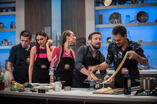 Antena 1, programe speciale în preajma Zilei Naţionale: Emisie HD, ”Chefi la cuţite” cu vedete şi un nou ”Observator”