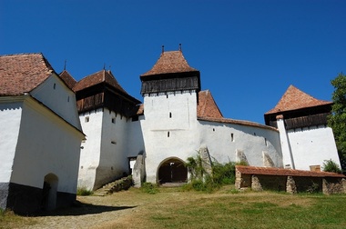The Telegraph: Biserica fortificată din Viscri, între 23 cele mai frumoase edificii de cult din lume