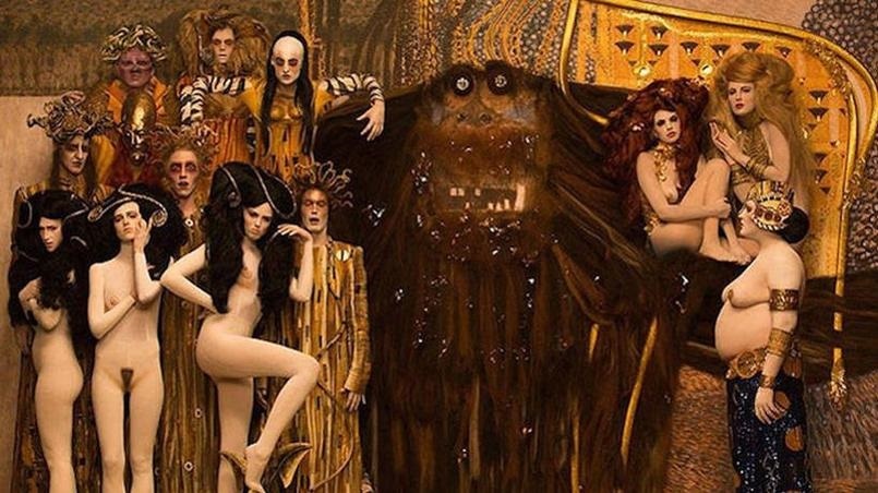 O artistă din Austria a reinterpretat fotografic, în scop caritabil, opera lui Gustav Klimt, părintele epocii de aur a Secesiunii vieneze