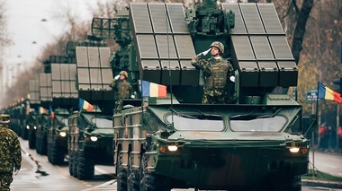 Ziua Naţională, reflectată de televiziunile din România: Parada militară, poveşti de succes ale românilor, emisiuni adaptate şi filme româneşti