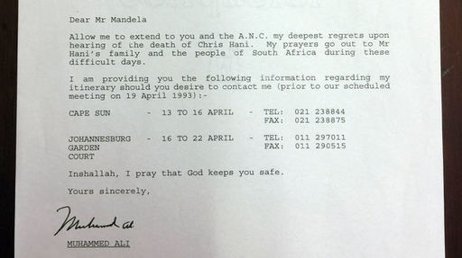 O scrisoare trimisă de Muhammad Ali lui Nelson Mandela, adjudecată contra sumei de 7.200 de lire sterline